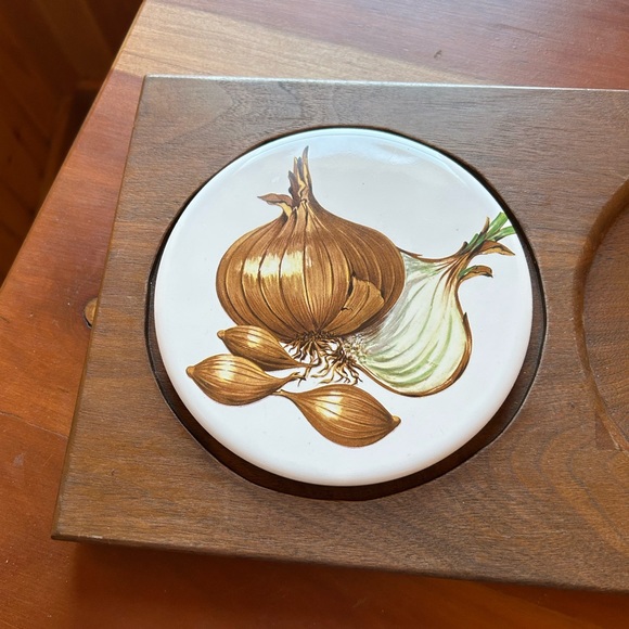Vintage teak wood charcuterie board, cheese dome with onion, farmhouse - Picture 5 of 5